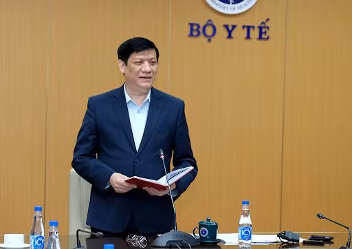 bo-truong-bo-y-te-nguyen-thanh-long.png