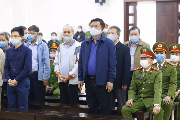 Xet xu Dinh La Thang anh 2