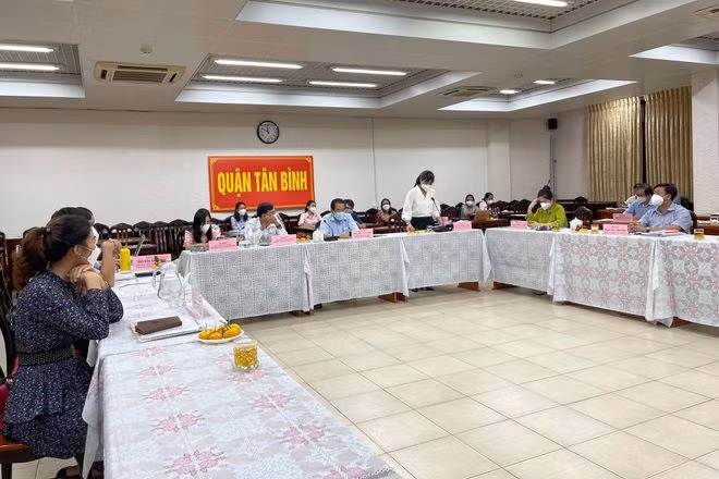 toan-canh-buoi-lam-biec-cua-d0a2n-cong-tac-voi-lanh-dao-quan-tan-binh..jpeg