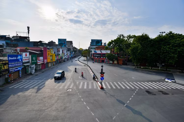 giao thong Ha Noi vang ve ngay thu bay anh 4