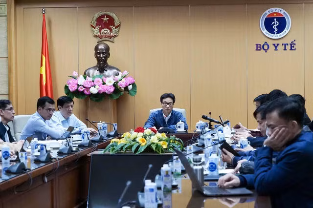 Bệnh nhân Covid-19 ở Hải Dương đã đi liên hoan chia tay, ăn mừng nhà mới - 1