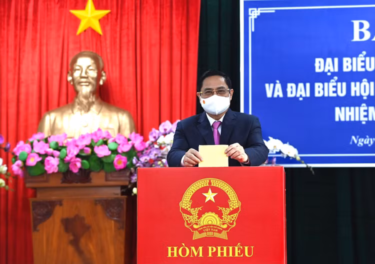 Thu tuong Pham Minh Chinh bo phieu anh 12