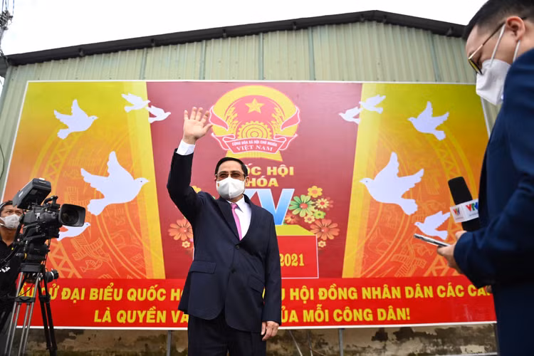 Thu tuong Pham Minh Chinh bo phieu anh 7