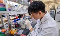 Đồng Ngọc Hà trong phòng thí nghiệm Ảnh:Ngọc Hà 