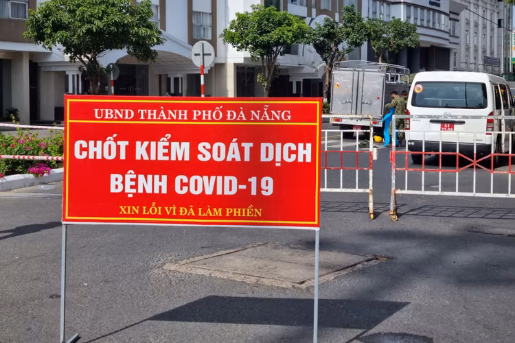 Đà Nẵng: Nam học sinh lớp 4 nhiễm SARS-CoV-2 - 1