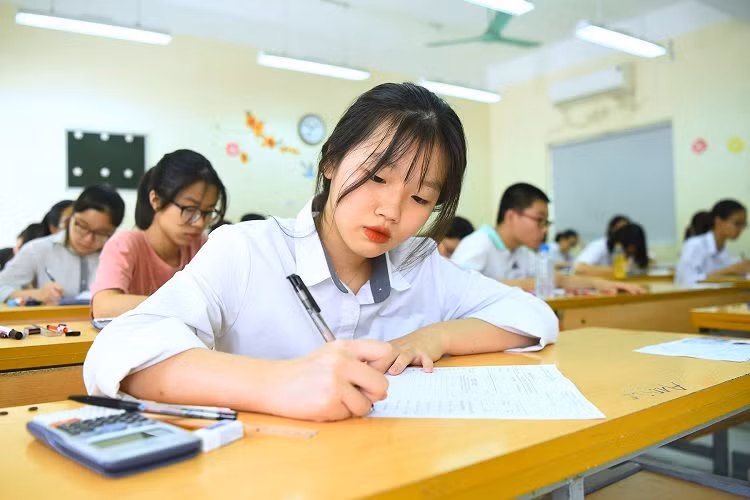 Các trường ưu tiên tuyển thí sinh có chứng chỉ quốc tế: Liệu có công bằng? ảnh 1 Các trường ưu tiên tuyển thí sinh có chứng chỉ quốc tế: Liệu có công bằng? - 1