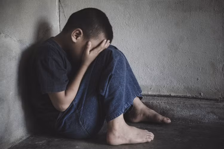Toi so moi nguoi xa lanh neu noi ra minh tung bi lam dung anh 4