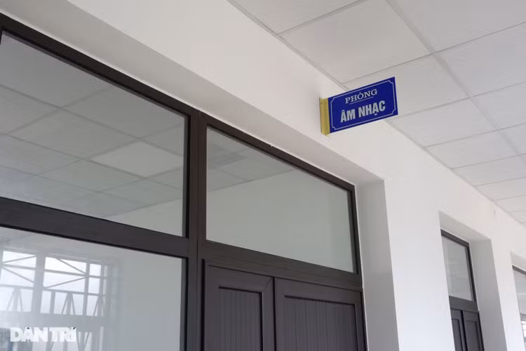 Cận cảnh phòng bay lắc ngay trong bệnh viện tâm thần gây chấn động - 7