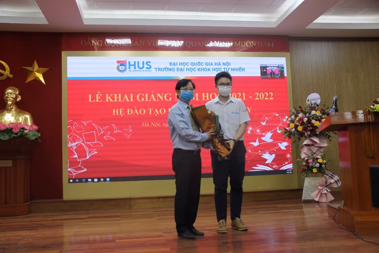 em-dinh-vu-tung-lam.jpg