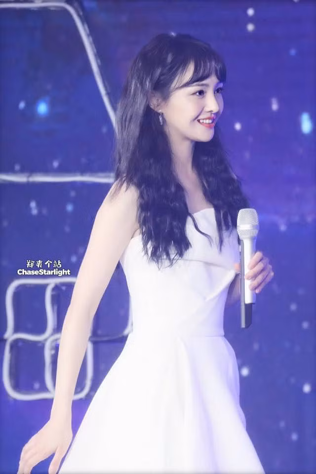 Trinh Sang va Truong Hang anh 1