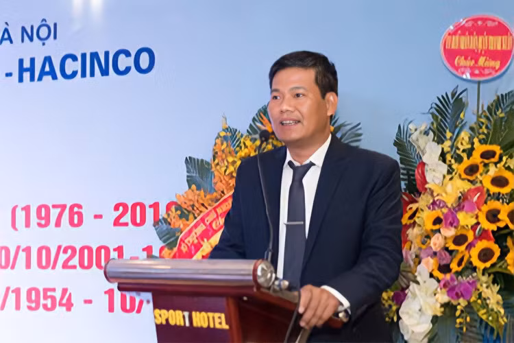 ca mac Covid-19 Ha Noi, ca benh Nguyen Van Thanh, Giam doc Hacinco anh 1