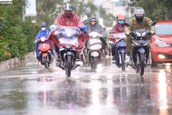 Dự báo thời tiết 28/4, khí lạnh tăng cường, miền Bắc chiều nay mưa to