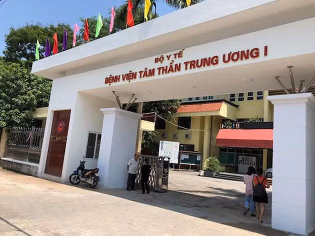 Vu 'bay lac' tai Benh vien Tam than TW 1: Bat them 2 doi tuong hinh anh 1