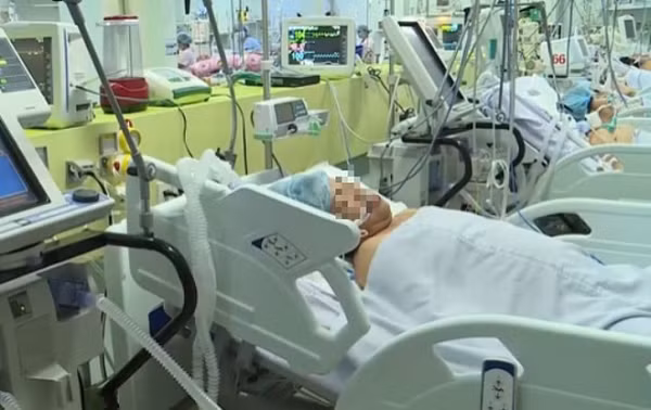 Bộ Y tế vào cuộc vụ nghi ngộ độc pate chay khiến 1 người tử vong, 2 người nhập viện - Ảnh 1
