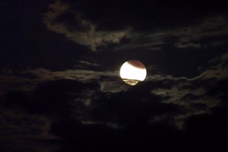 partial-lunar-eclipse-777x518.jpg