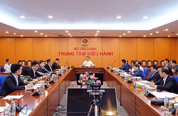San HoSE qua tai nghen lenh anh 1