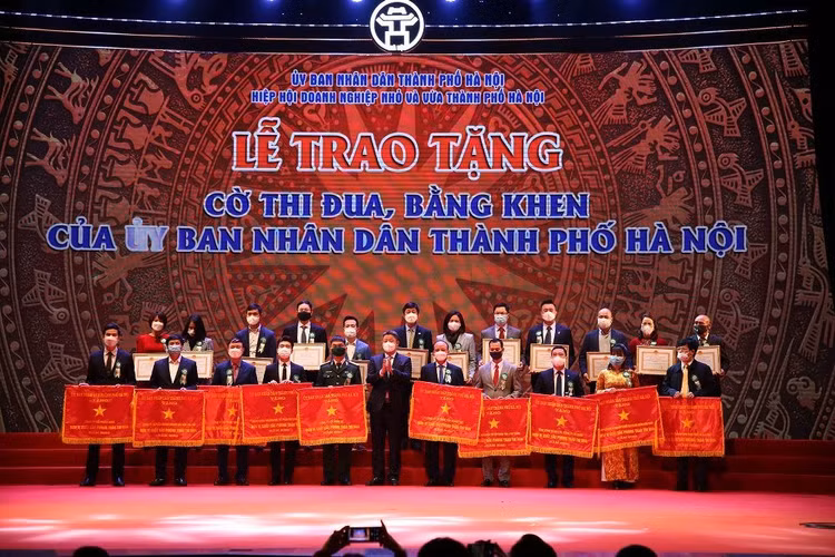 02-dn-thang-long-brg.jpg