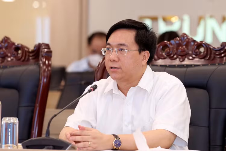 Phai pha do 7 toa nha cho 4 km di ngam cua du an Nhon - Ga Ha Noi anh 1
