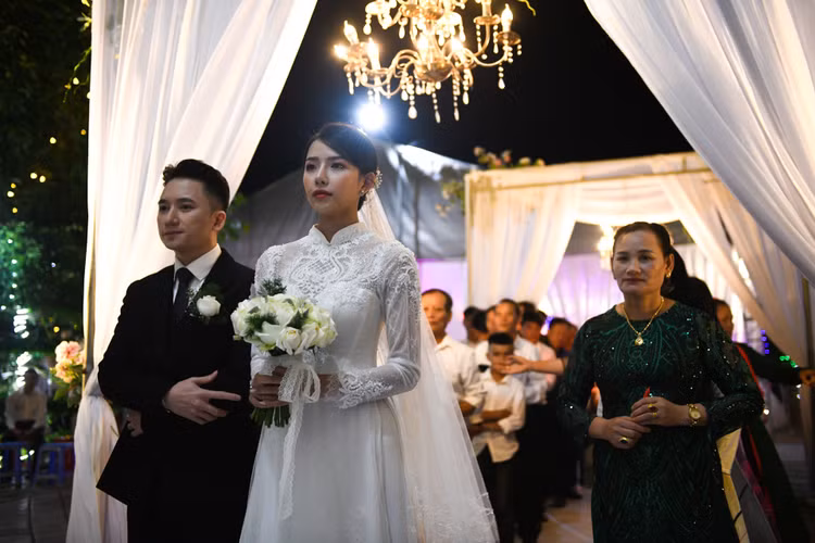 Đám cưới Phan Mạnh Quỳnh, Phan Mạnh Quỳnh, Huỳnh Khánh Vy ảnh 3 Dam cuoi Phan Manh Quynh, Phan Manh Quynh, Huynh Khanh Vy anh 3