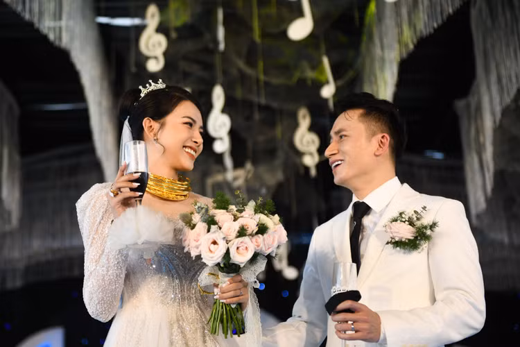 Đám cưới Phan Mạnh Quỳnh, Phan Mạnh Quỳnh, Huỳnh Khánh Vy ảnh 22 Dam cuoi Phan Manh Quynh, Phan Manh Quynh, Huynh Khanh Vy anh 22