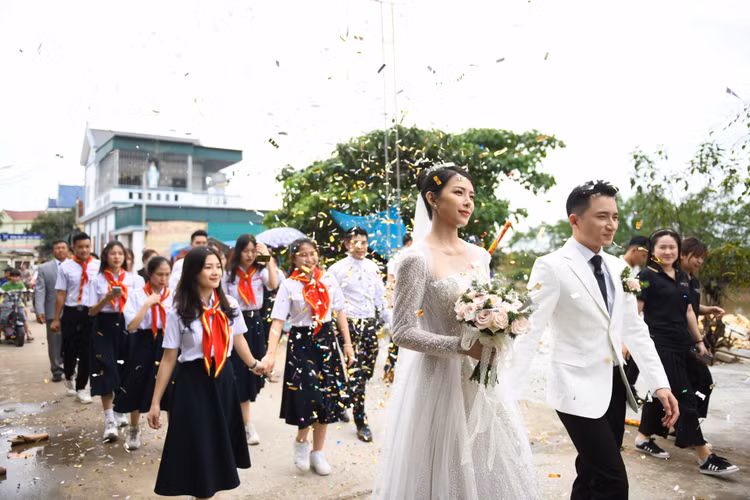 Đám cưới Phan Mạnh Quỳnh, Phan Mạnh Quỳnh, Huỳnh Khánh Vy ảnh 20 Dam cuoi Phan Manh Quynh, Phan Manh Quynh, Huynh Khanh Vy anh 20