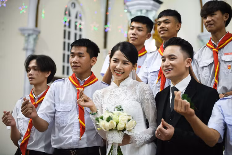Đám cưới Phan Mạnh Quỳnh, Phan Mạnh Quỳnh, Huỳnh Khánh Vy ảnh 18 Dam cuoi Phan Manh Quynh, Phan Manh Quynh, Huynh Khanh Vy anh 18