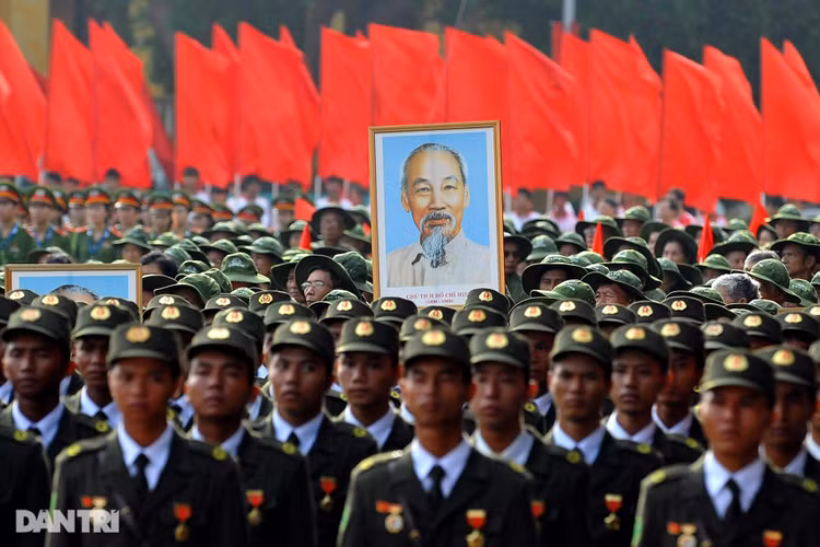 Ngắm Lễ diễu binh hùng tráng, rộn ràng đường phố Thủ đô dịp Quốc khánh 2015 - 2