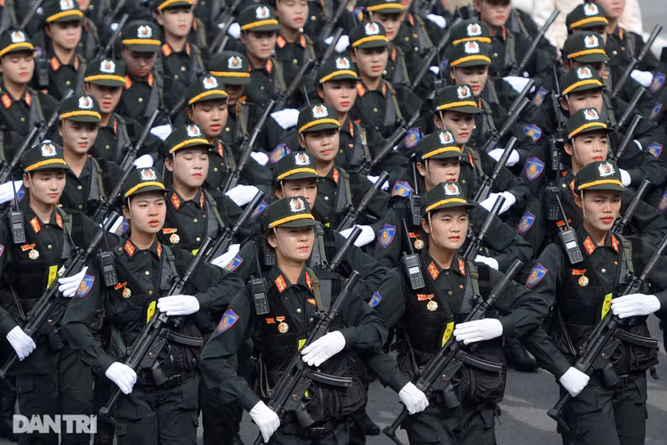 Ngắm Lễ diễu binh hùng tráng, rộn ràng đường phố Thủ đô dịp Quốc khánh 2015 - 35
