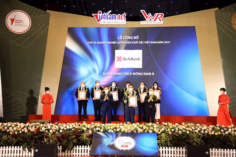 seabank-vinh-danh-trong-danh-sach-profit500-min.jpg