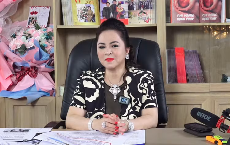 hien tuong Nguyen Phuong Hang anh 4