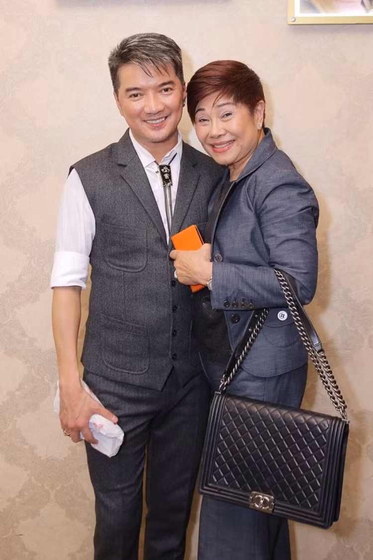 082840_tinh_nghe_sy_wshowbiz_1_ngoisaovn-2.jpg