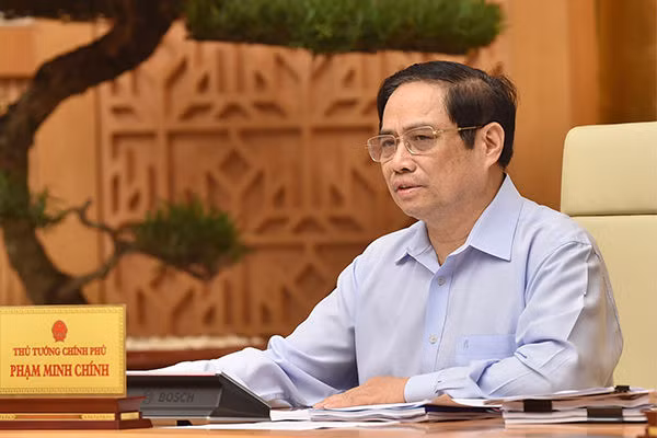 Thủ tướng: Chuẩn bị phương án tiêm vắc xin phòng Covid-19 cho học sinh các cấp