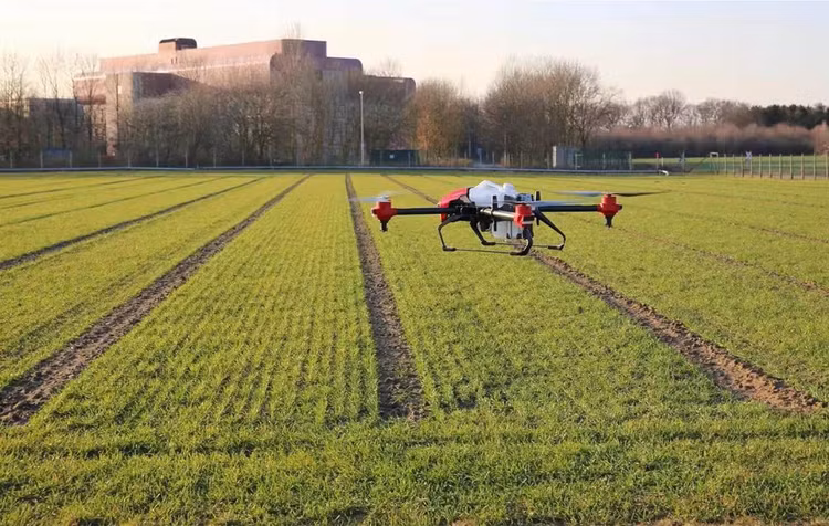 Ứng dụng Drone trong sử dụng thuốc BVTV có khả năng sẽ đem lại nhiều lợi ích cho nông dân bằng cách thúc đẩy sản xuất bền vững và có trách nhiệm. (Nguồn: CropLife châu Á).
