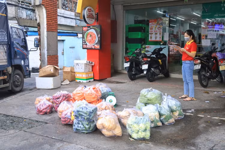 TP.HCM tăng cường phòng chống dịch Covid-19: Siêu thị đóng cửa, nhà thuốc vẫn hoạt động - ảnh 4