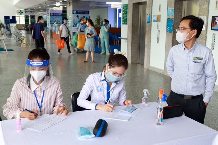 Benh vien Cho Ray Phnom Penh tai Campuchia anh 4