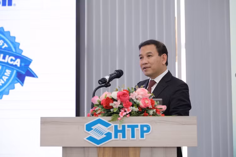 ong-nguyen-viet-hung-tong-giam-doc-cong-ty-bsb-nanotech-phat-bieu-tai-su-kien-ky-ket..jpg