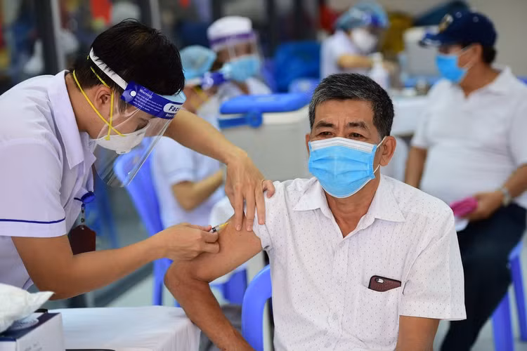 Biện pháp phòng tránh nguy cơ kép nhiễm virus cúm và SARS-CoV-2 - Ảnh 4.
