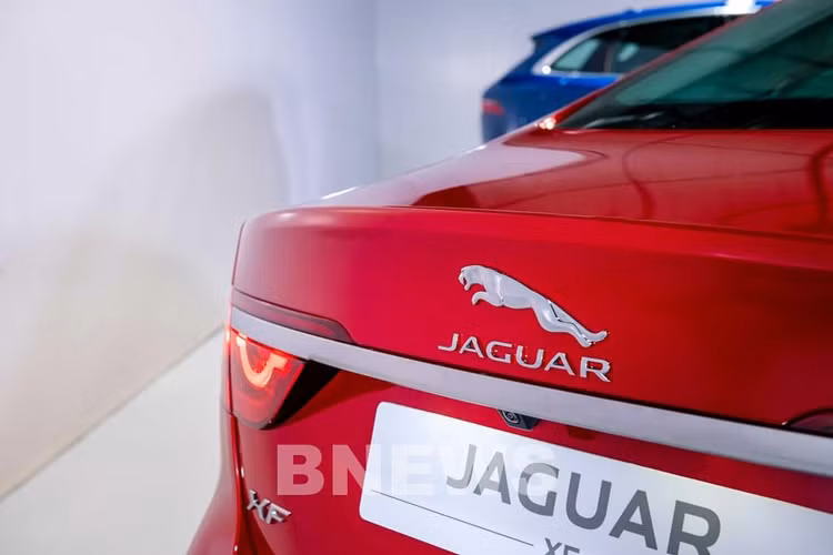 Sedan Jaguar XF và SUV Jaguar F-Pace ra mắt tại Việt Nam ngày 18/5 ảnh 3 Sedan Jaguar XF và SUV Jaguar F-Pace ra mắt tại Việt Nam ngày 18/5 ảnh 3