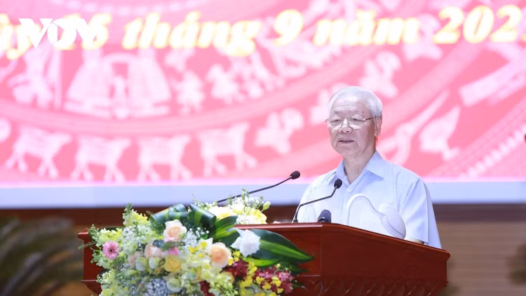 Tổng Bí thư Nguyễn Phú Trọng phát biểu chỉ đạo tại hội nghị.