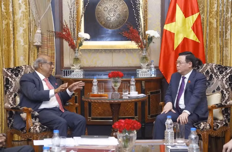 vuong-dinh-hue.jpg