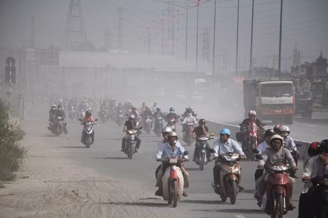 Bụi mịn - “sát thủ vô hình” ngấm ngầm tàn phá sức khoẻ người dân đô thị - Ảnh 1.