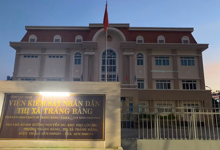tru-so-vien-ksnd-thi-xa-trang-bang.jpg