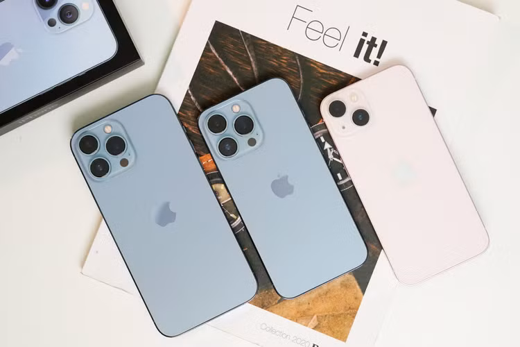 Giá iPhone 13 Pro Max xách tay giảm 10 triệu đồng sau 3 ngày về Việt Nam - 1