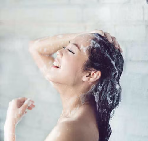 6 bí kíp cho tóc và da đầu khỏe ngày lạnh ảnh 2