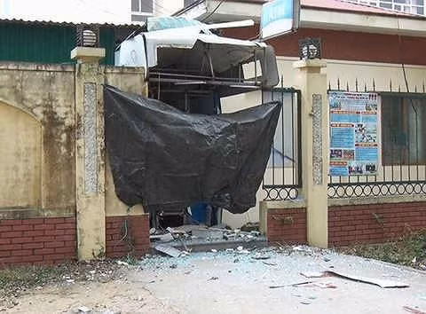 Bắt giữ nhóm đối tượng cài mìn nổ trộm tiền cây ATM ảnh 1