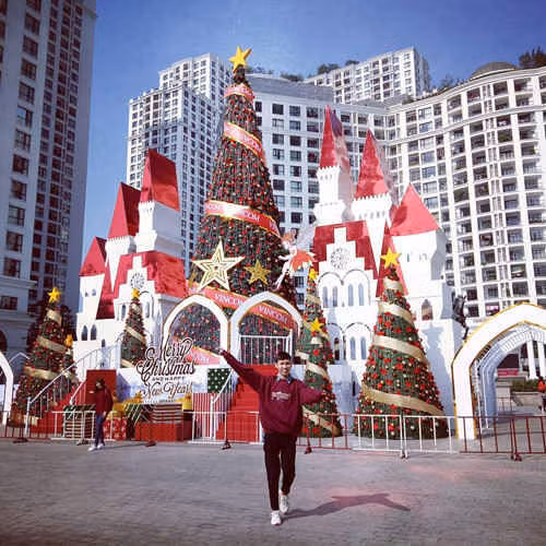 /Uploaded/khds.1cdn.vn/2018/09/16/5-dia-diem-don-giang-sinh-cuc-lang-man-o-ha-noi-12.jpg