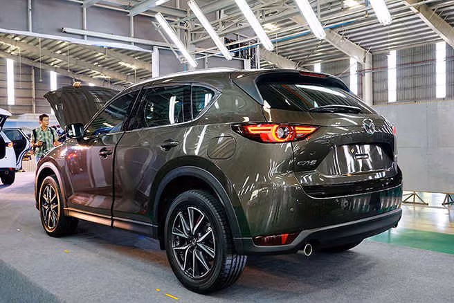 /Uploaded/khds.1cdn.vn/2018/09/16/mazda-cx-5-moi-da-trinh-lang-gia-tu-879-trieu-dong-6.jpg