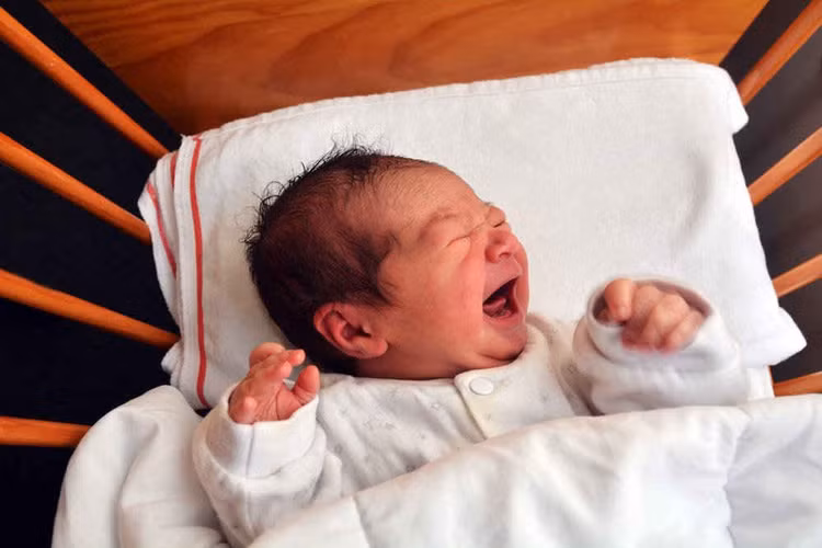 Não trẻ bị ảnh hưởng nghiêm trọng thế nào khi bị rung lắc, quăng quật? ảnh 3