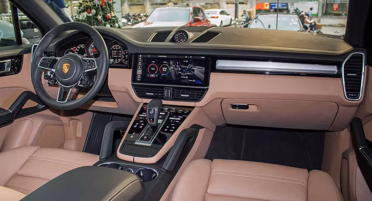 /Uploaded/khds.1cdn.vn/2018/09/16/ngam-porsche-cayenne-s-2018-gia-77-ty-dong-o-ha-noi-8.jpg