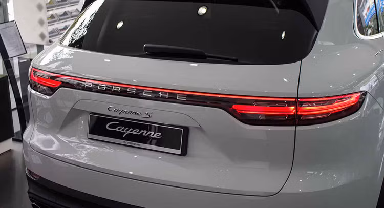 /Uploaded/khds.1cdn.vn/2018/09/16/ngam-porsche-cayenne-s-2018-gia-77-ty-dong-o-ha-noi-3.jpg